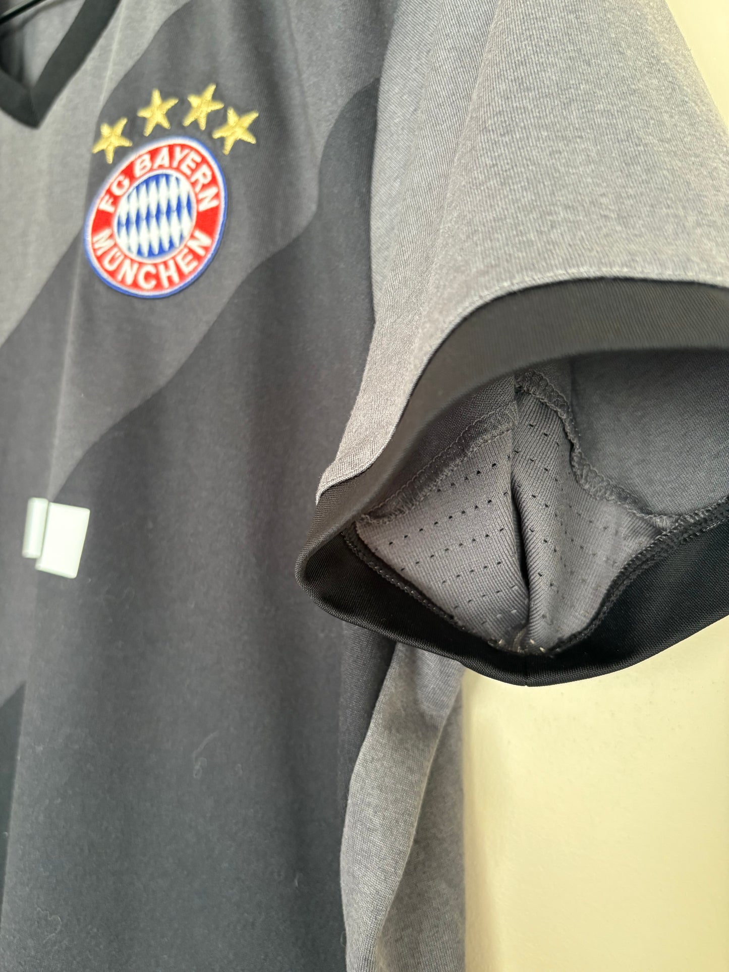 2016/17 FC Bayern Munich Away (AL)