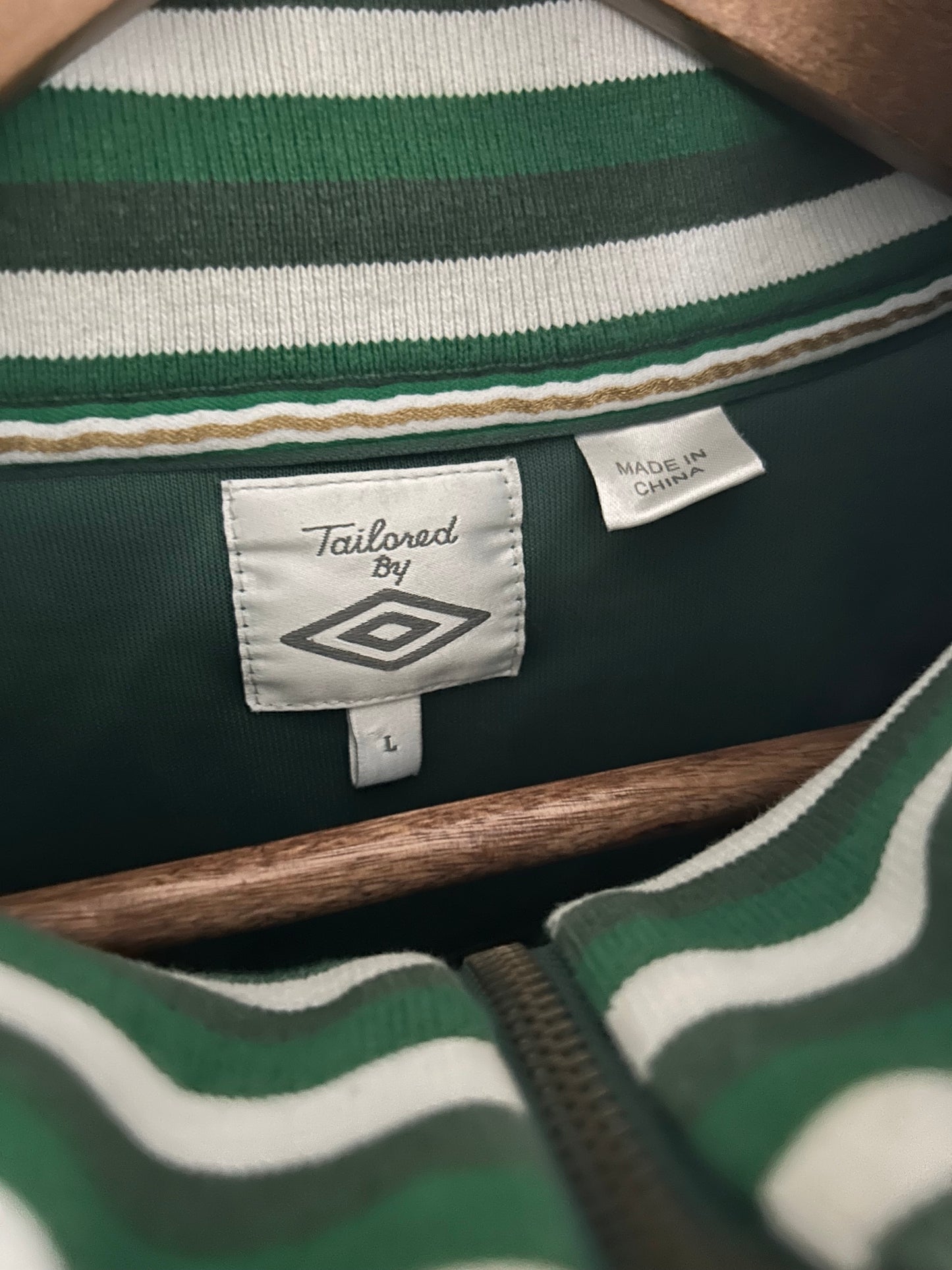REPUBLIC OF IRELAND UMBRO TRACK JACKET