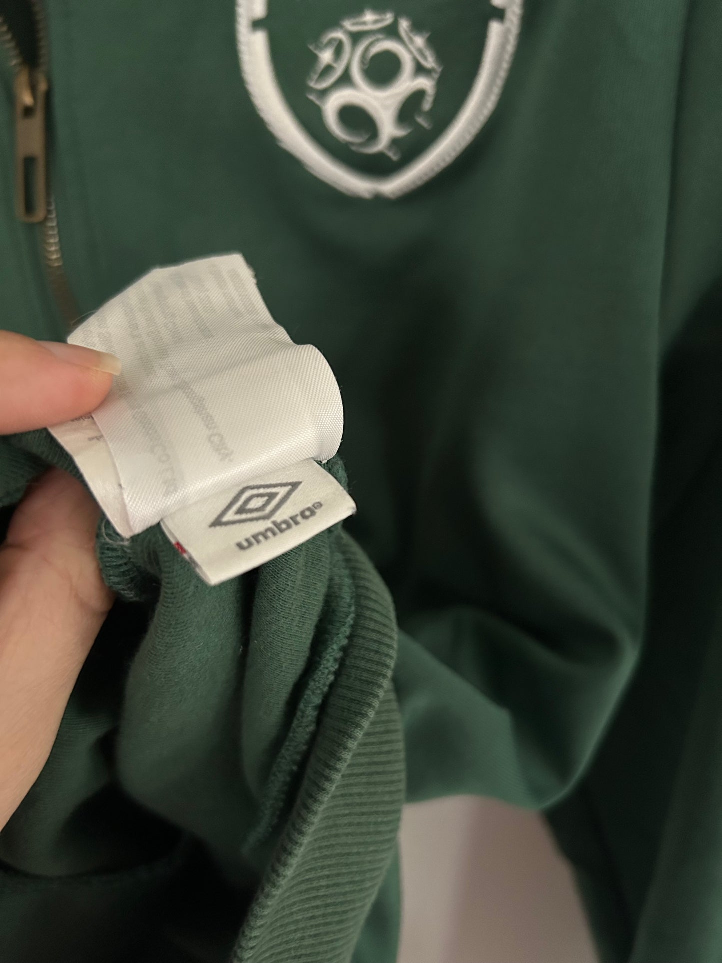 REPUBLIC OF IRELAND UMBRO TRACK JACKET