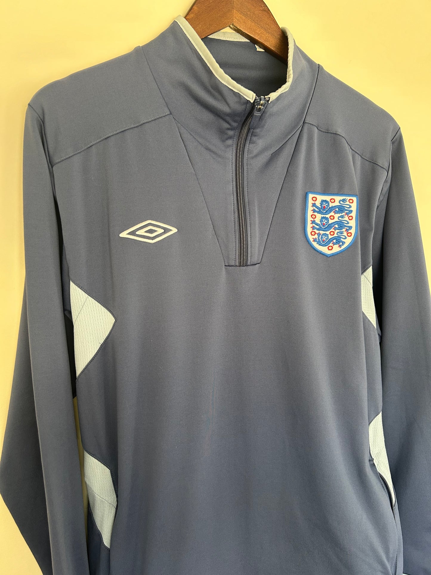 England 09/10 Training Top By Umbro