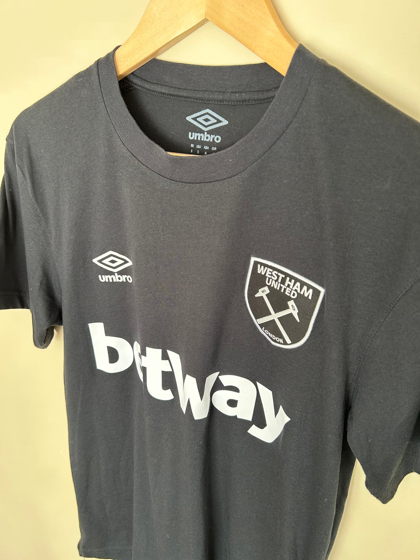 West Ham United 19/20 Umbro Away Shirt